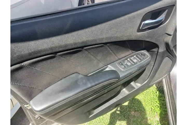 $17900 : 2020 Charger SXT image 5