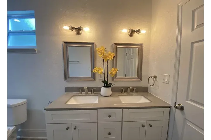 $1500 : HOUSE AVAILABLE IN TAMPA FL image 5