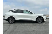 $39913 : Ford Mustang Mach-E 2025 AWD thumbnail