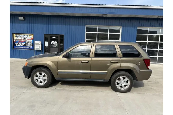 $5990 : 2008 Grand Cherokee Laredo image 1