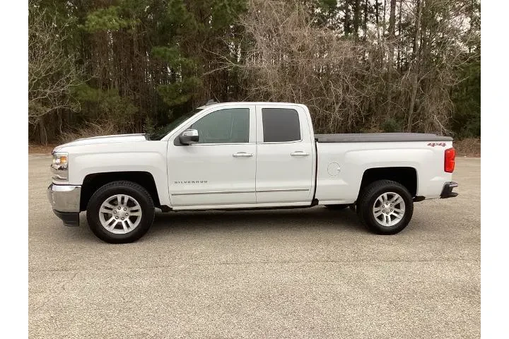 $31626 : Chevrolet Silverado 1500 201 image 6