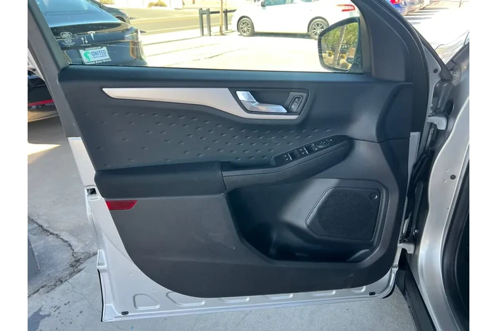 2020 Escape SE AWD image 9