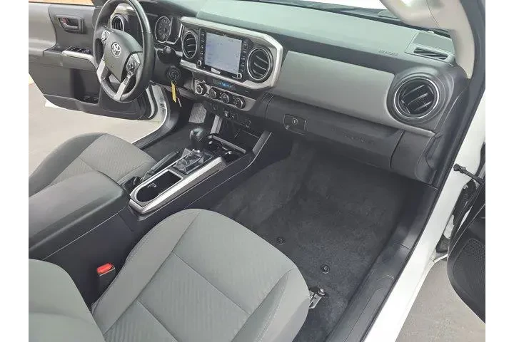 $37995 : Toyota Tacoma 2022 4x4 TRD P image 9