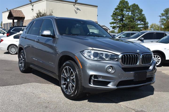 2018 BMW X5 sDrive35i image 2