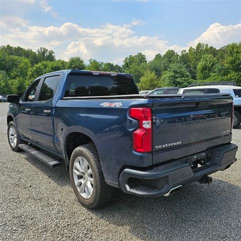 $32999 : 2019 Silverado 1500 Custom image 5