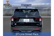 $37676 : Ford Explorer 2025 AWD ST-Li thumbnail