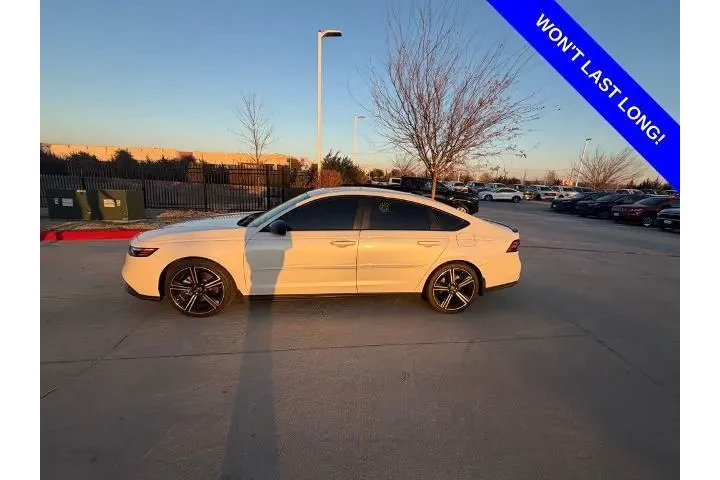 $27995 : Honda Accord Hybrid 2023 Spo image 2