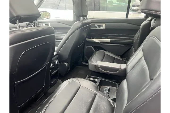 $18776 : Ford Explorer 2020 XLT 4dr S image 3