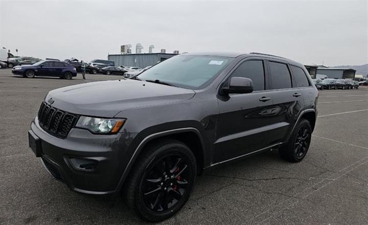 $24450 : Pre-Owned 2021 Grand Cherokee image 6