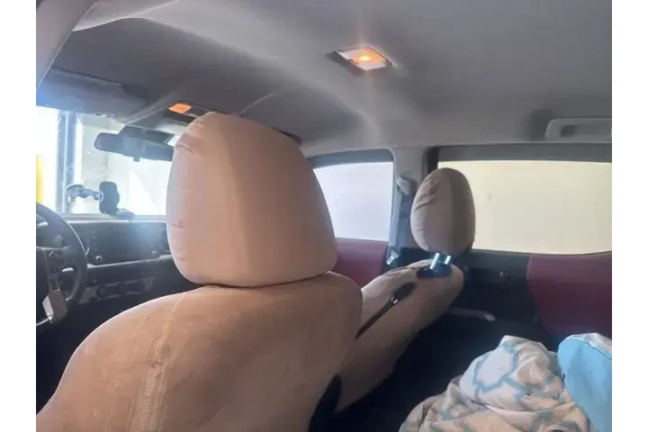 $23553 : Toyota Tacoma 2021 4x2 SR5 4 image 9