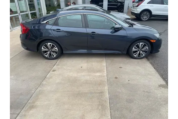 $16852 : Honda Civic 2017 EX-L 4dr Se image 4