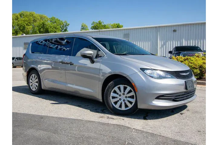 $10898 : Chrysler Pacifica 2018 L 4dr image 2