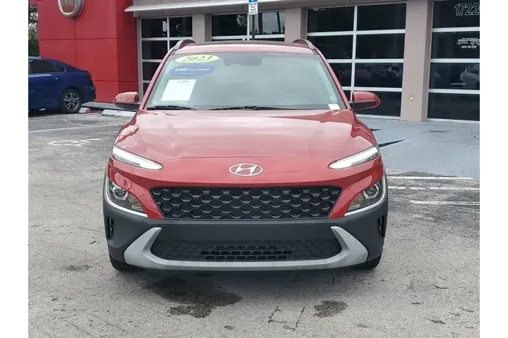 $17880 : Hyundai KONA 2023 SEL 4dr Cr image 2