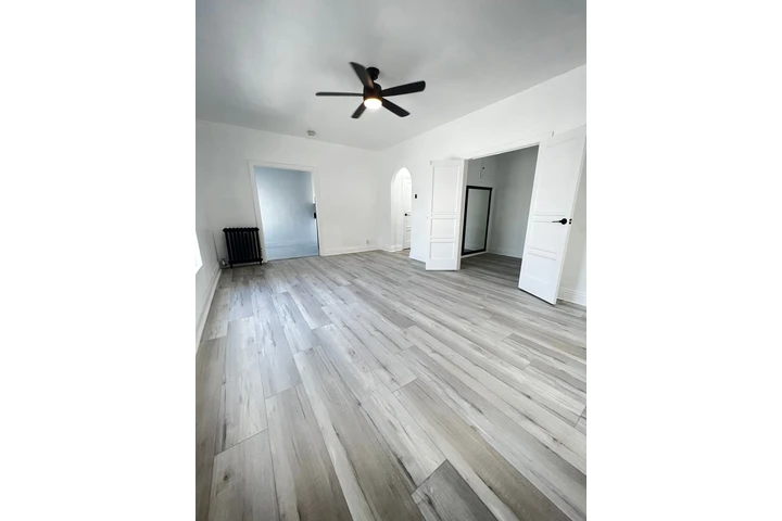 $1695 : Apartamento en Renta image 1