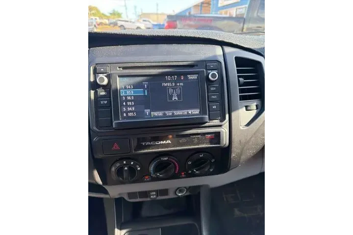 $26995 : Toyota Tacoma 2015 4x4 Base image 10