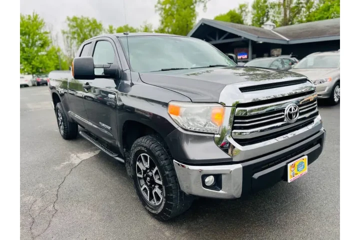 $23995 : 2016 Tundra SR5 image 5