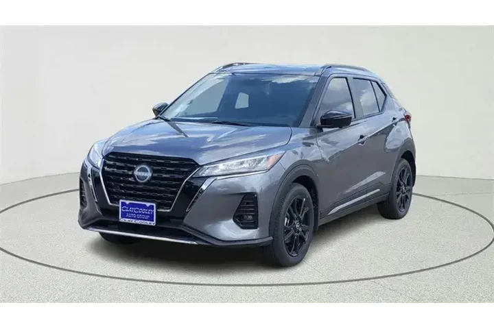 $20470 : Nissan Kicks 2023 SR 4dr Cro image 3