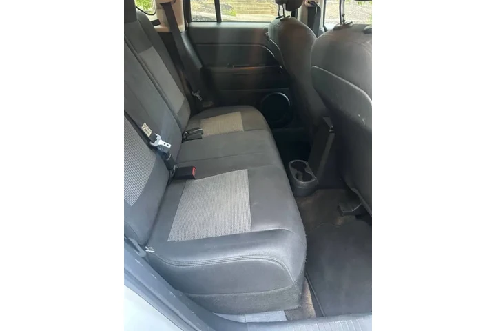 $3999 : 2014 Compass Altitude Edition image 7