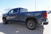 $30888 : GMC Sierra 1500 2019 4x4 SLE thumbnail