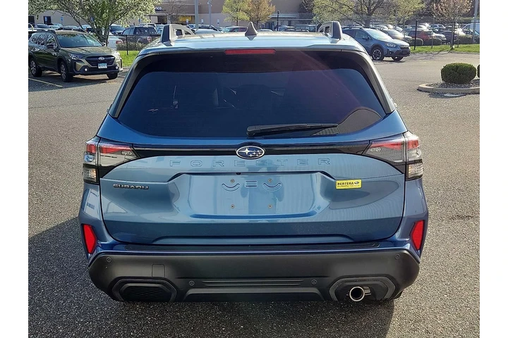$36995 : Subaru Forester 2025 AWD Lim image 5