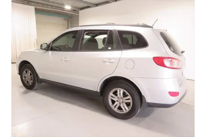 $7988 : Hyundai SANTA FE 2011 GLS 4d image 8