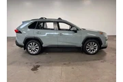 $23952 : Toyota RAV4 2019 XLE Premium thumbnail