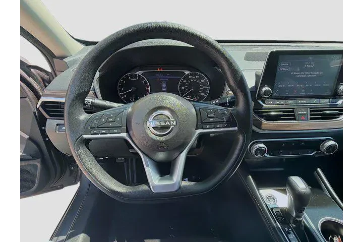 $14998 : Nissan Altima 2023 2.5 SV 4d image 8