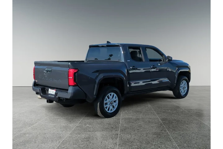 $39702 : Toyota Tacoma 2025 4x2 SR5 4 image 5