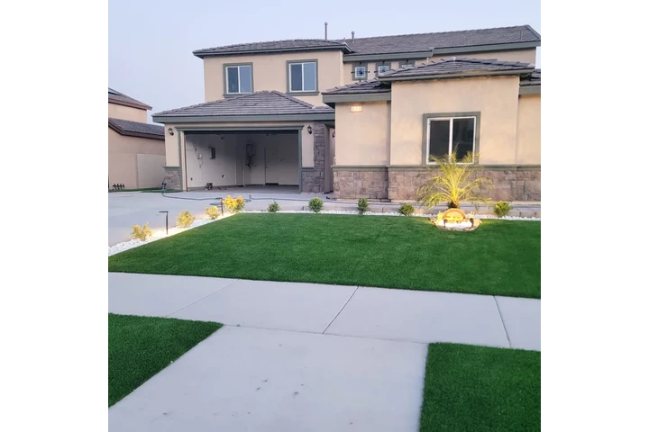 Expertos en Jardinería image 2