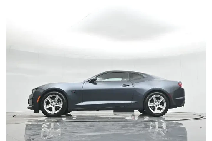$26200 : Chevrolet Camaro 2023 LT 2dr image 8