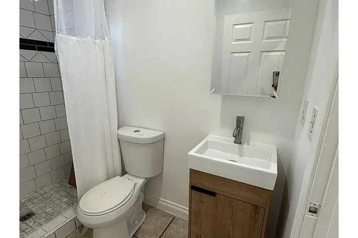 $2000 : HOUSE RENT IN LOS ANGELES CA image 5