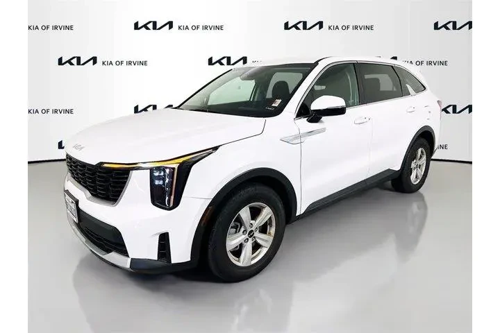 $27843 : Kia Sorento 2025 LX 4dr SUV image 3