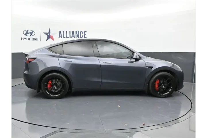 $33988 : Tesla Model Y 2023 AWD Long image 9