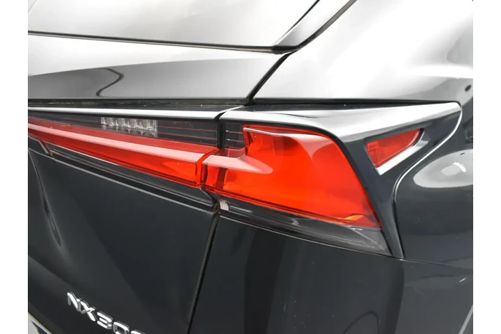 $26652 : Lexus NX 300 2021 AWD 4dr Cr image 7