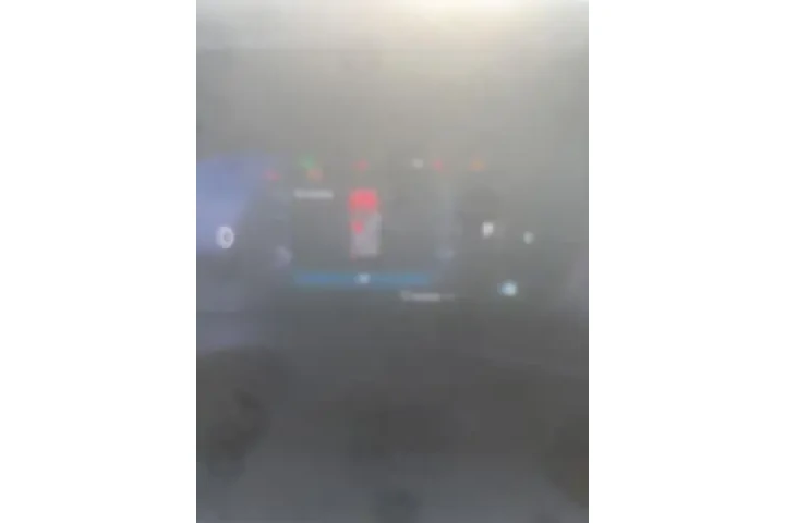 $32880 : Volvo XC40 2025 AWD B5 Core image 3