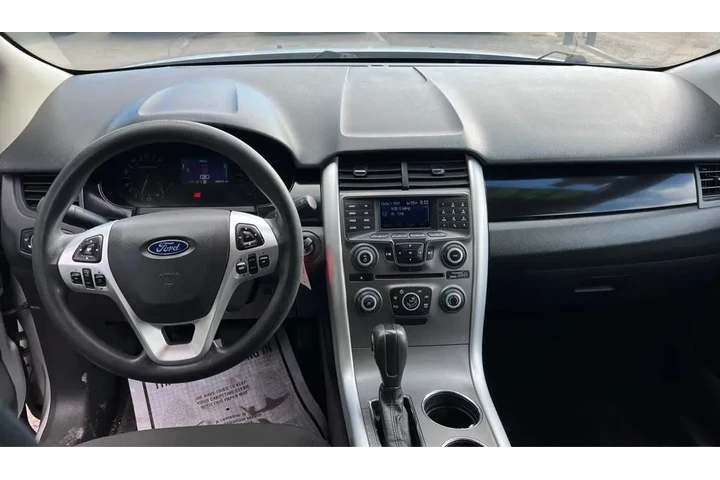 2013 Edge SE FWD image 9
