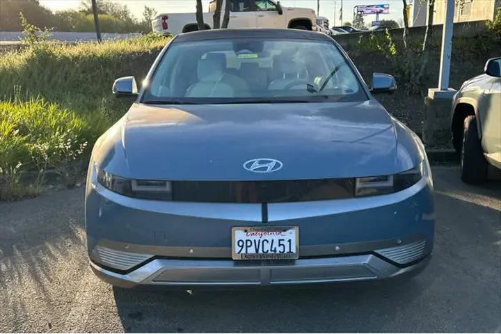 $32990 : Hyundai IONIQ 5 2024 Limited image 3
