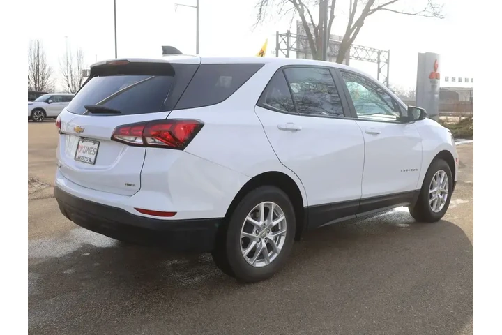 $18277 : Chevrolet Equinox 2022 4x4 L image 10