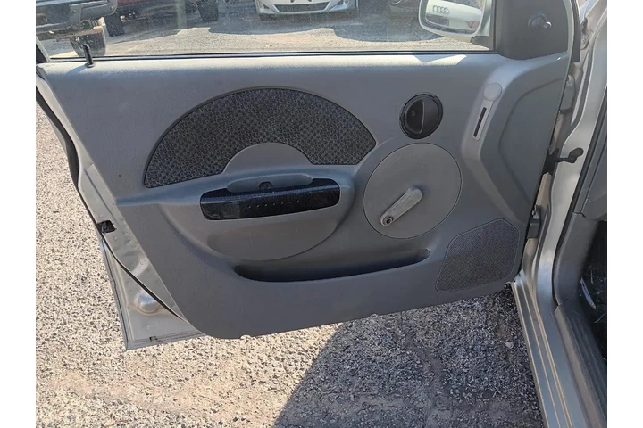 $2500 : 2004 Aveo SPECIAL VALUE image 8