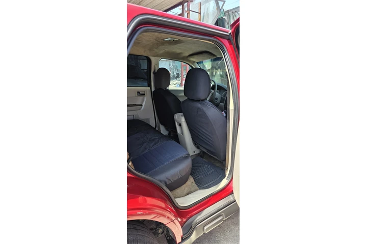 $3200 : Vendo ford escape 2008 image 9
