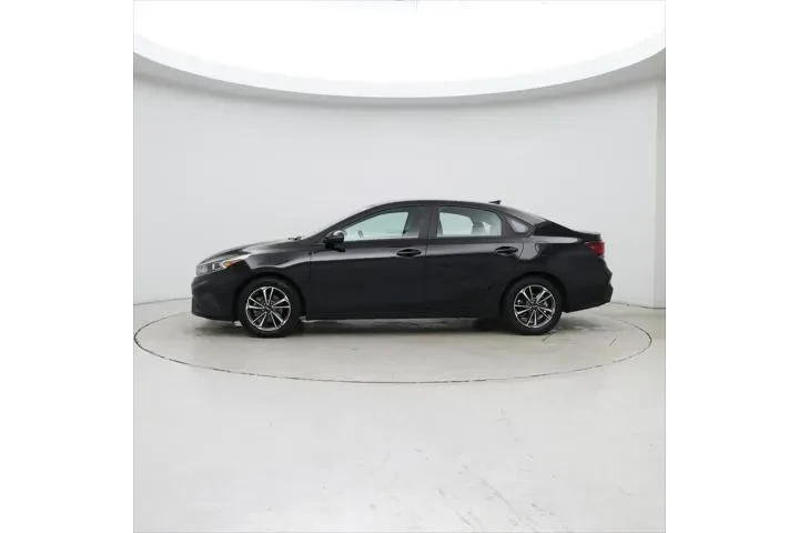 $17998 : Kia Forte 2024 LXS 4dr Sedan image 3