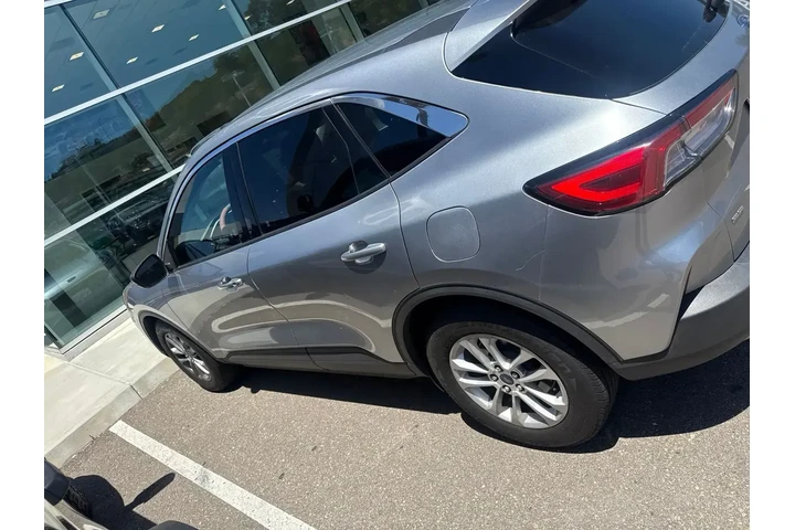 $17900 : Ford Escape 2022 SE 4dr SUV image 8