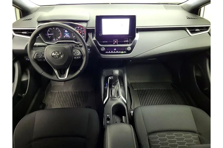 $24998 : Toyota Corolla Hatchback 202 image 9