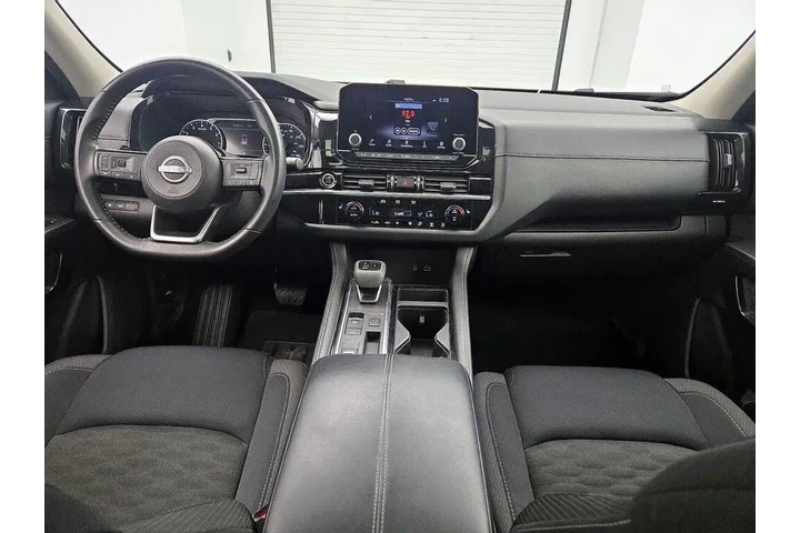 $28998 : Nissan Pathfinder 2023 SV 4d image 9