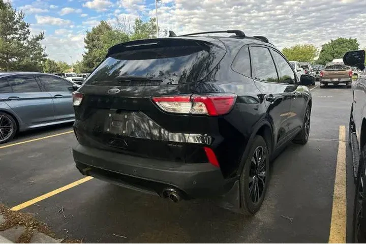 $24995 : Ford Escape 2022 AWD SEL 4dr image 4