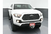 $33495 : Toyota Tacoma 2020 4x4 TRD P thumbnail