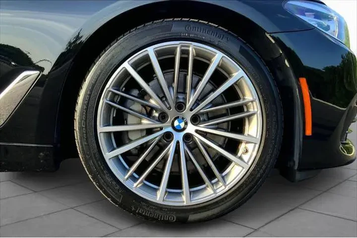 $16998 : BMW 5 Series 2018 530i 4dr S image 10