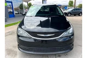2017 Pacifica LX thumbnail