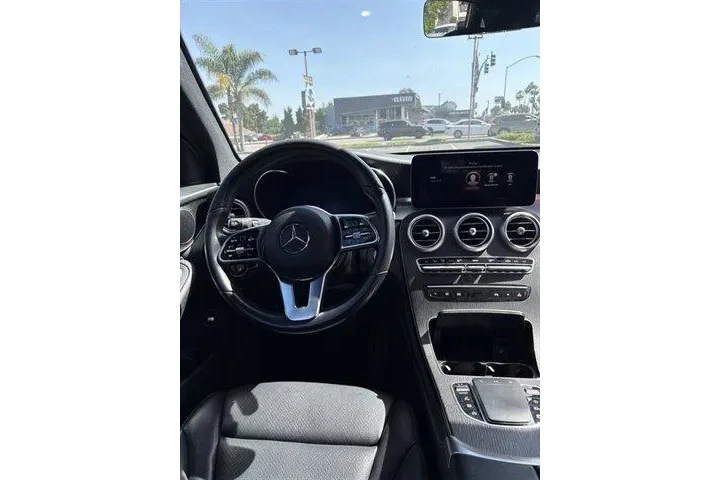 $23640 : Mercedes-Benz GLC 2021 GLC 3 image 7