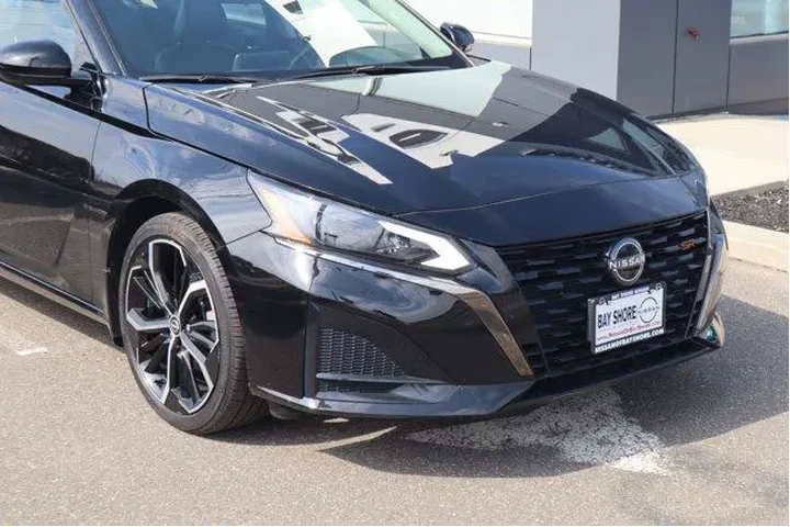 $18769 : Nissan Altima 2024 2.5 SR 4d image 4